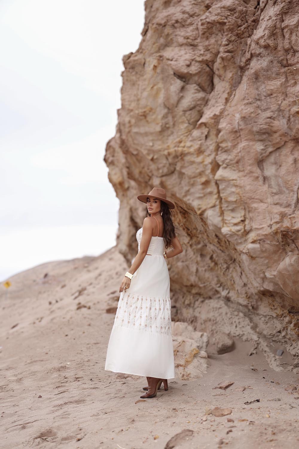 VESTIDO BORDADO DE FLORES- 25037