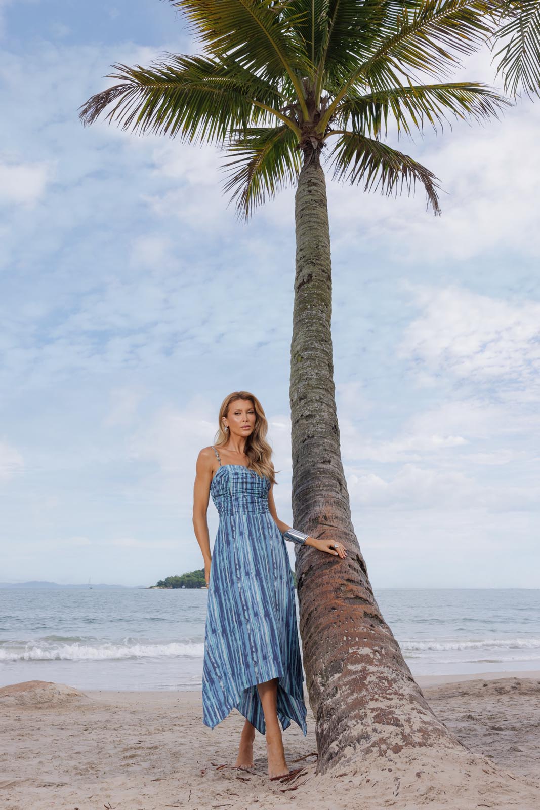 VESTIDO RECORTES FRANZIDO 26054